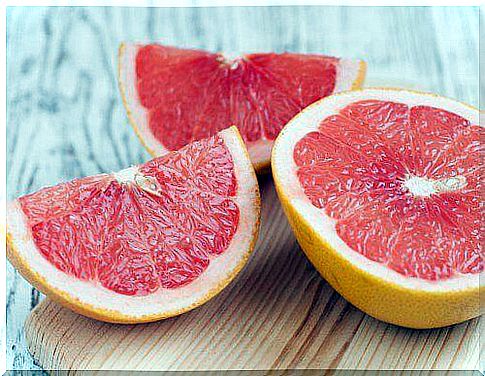 sliced ​​grapefruit