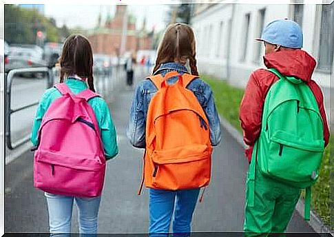 Backpacks for school and back pain in children