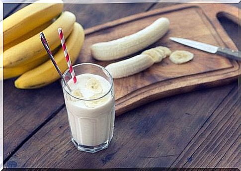 Banana smoothie to eliminate abdominal fat