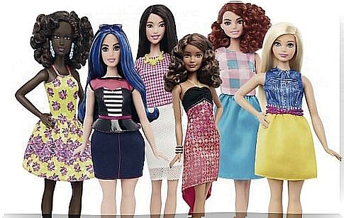 Barbie against stereotypes: beauty in her curves