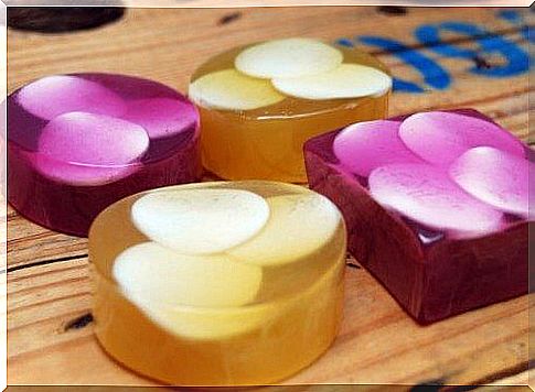 Soaps with flower petals