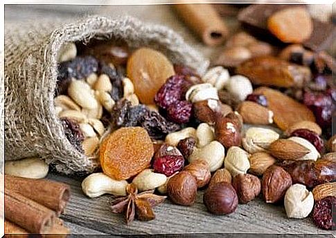 Dried fruit and its contribution to the diet