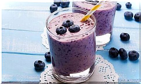 Blueberry smoothie among fruit smoothies for an energy boost