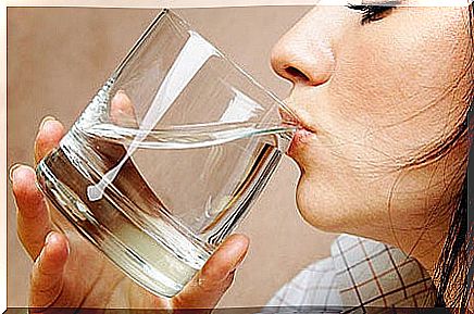 drinking plenty of water is essential to cleanse the bladder