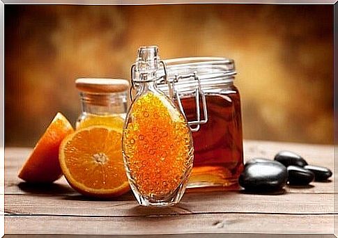 oranges and honey for a healthy breakfast