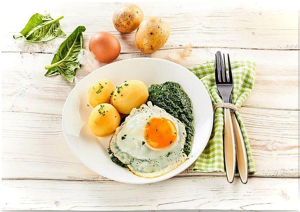 Eggs and potatoes on the paleo diet