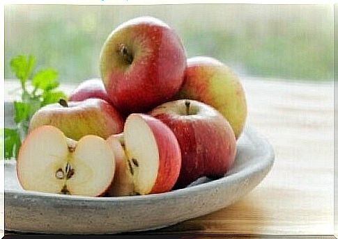 Calm heartburn with apples.