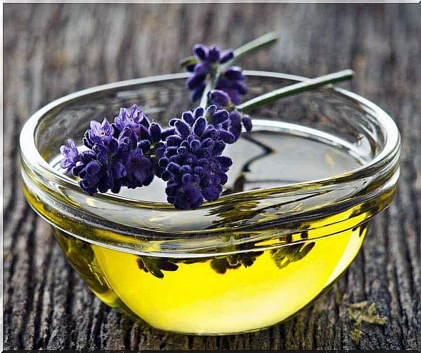 the smell of lavender makes it an excellent ingredient for natural deodorants